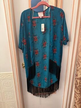 Romeo & Juliet Couture Teal Kimono with Red Floral Accents